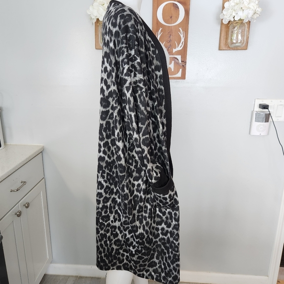 New York Laundry Open Front Leopard Print Long Cardigan - Picture 5 of 11